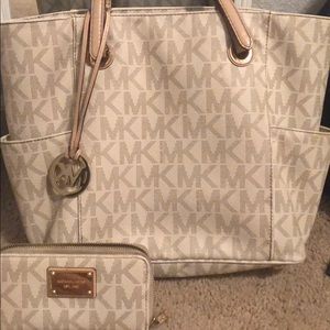 Authentic Michael Kors Tote & Wallet